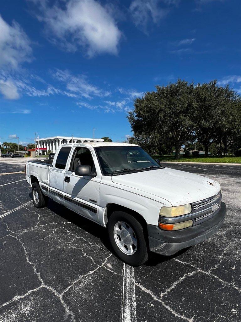 2001 Chevrolet Silverado base's photo