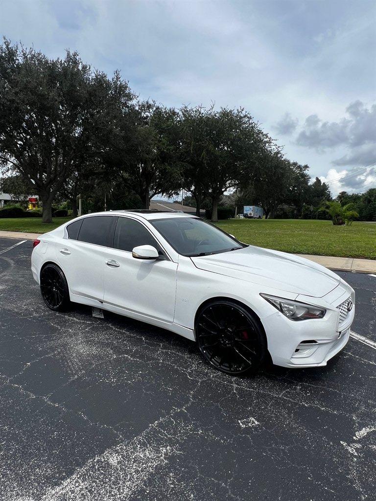 2015 INFINITI Q50