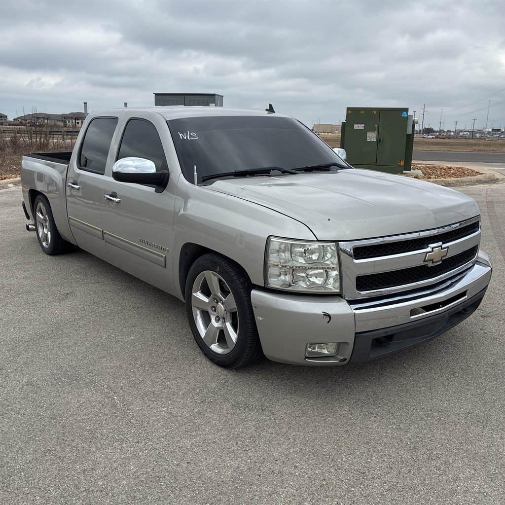 2009 Chevrolet Silverado 1500 1LT Crew Cab's photo