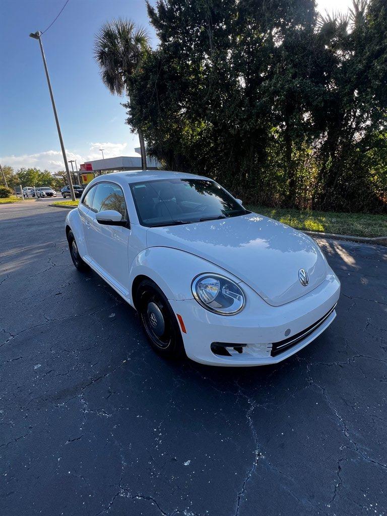 2014 Volkswagen Beetle 2.5L Auto PZEV's photo
